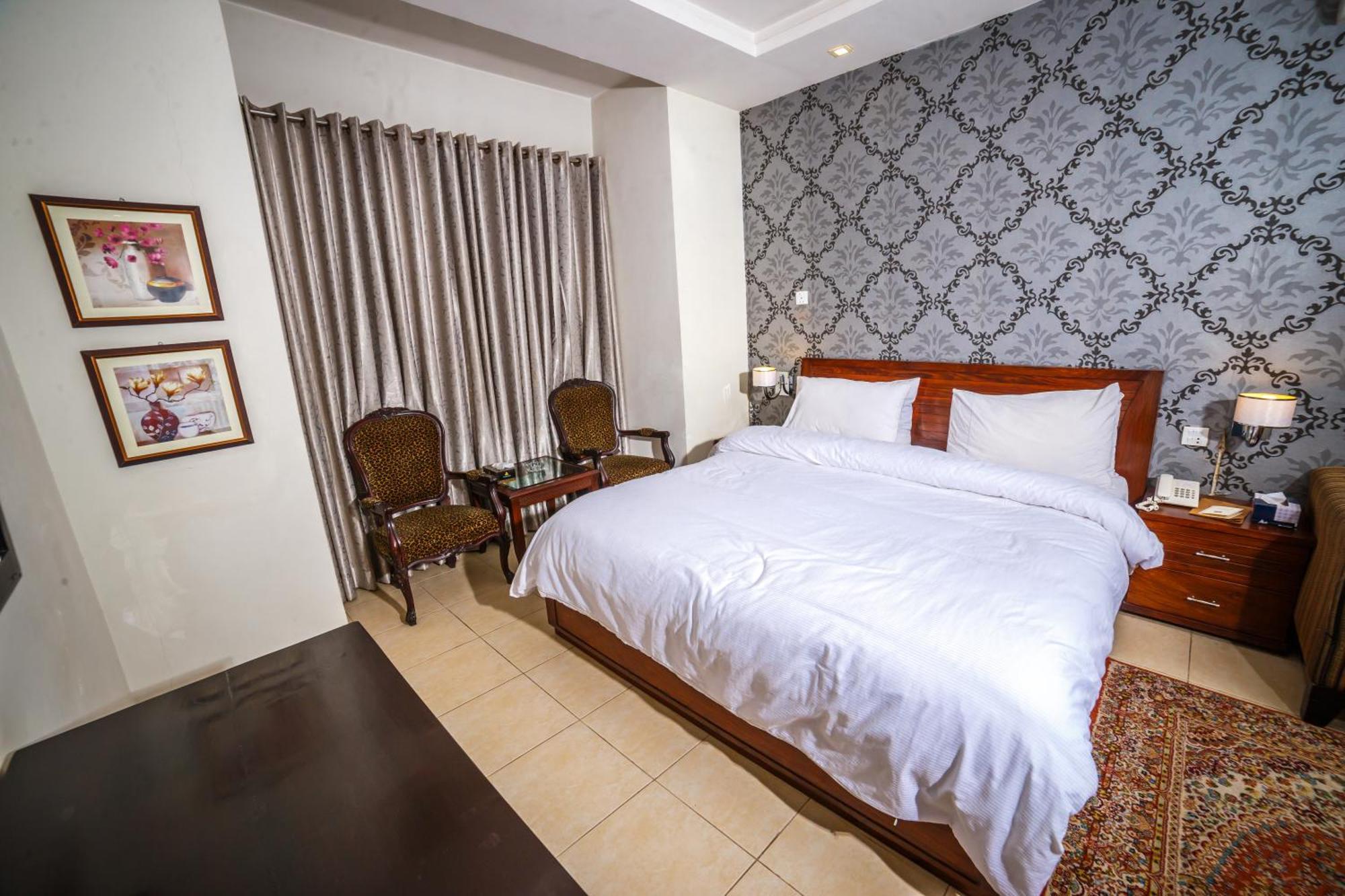 Hotel Vip House Peschawar Exterior foto